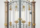 Ворота на крюках и петлях: классика в современном исполнении